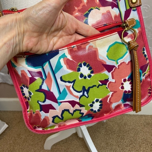 Fossil Coated Canvas Floral Crossbody Bag - Picture 2 of 16
